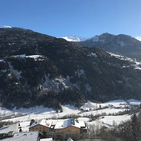 Weiratherhof 3*